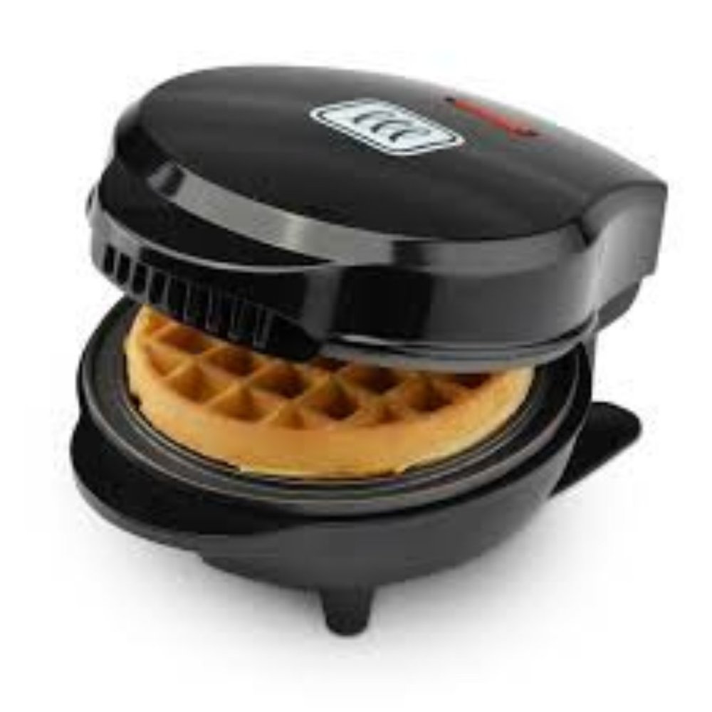 NEW Toastmaster Mini Waffle Maker